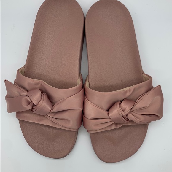 🎀 Classy Slip-On Flip Flops with Satiny Bow (5/6) - Picture 4 of 8